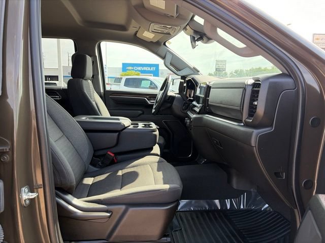 Used 2024 Chevrolet Silverado 1500 LT AWD/4WD image 47