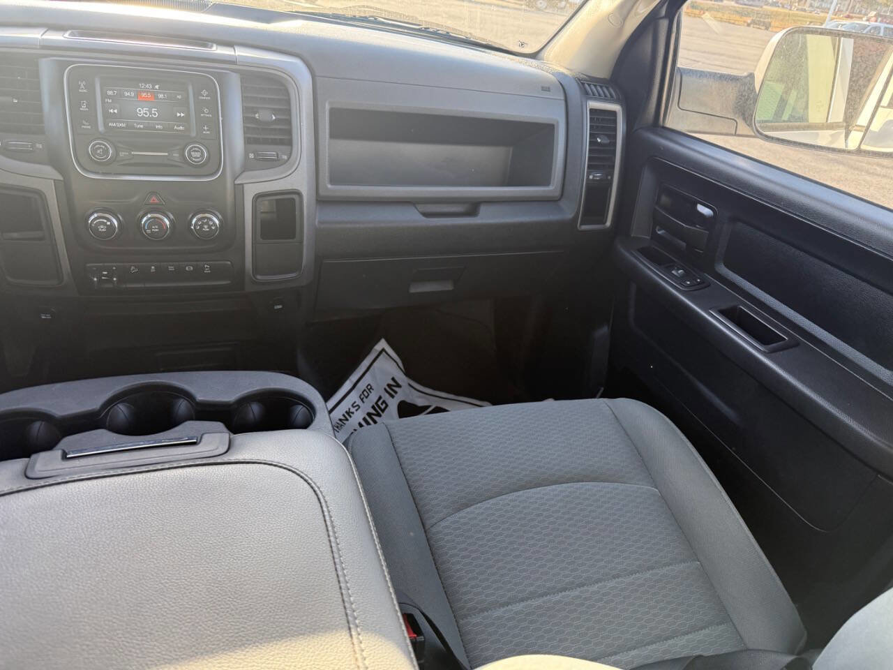 Used 2018 RAM 2500 Tradesman w/ Chrome Appearance Group image 33