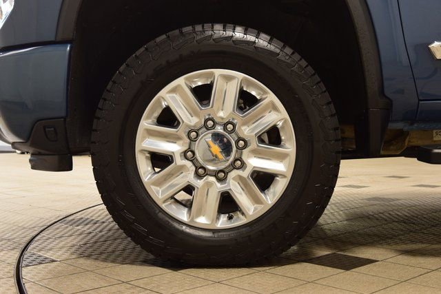 Used 2024 Chevrolet Silverado 3500 High Country w/ Technology Package AWD/4WD image 30
