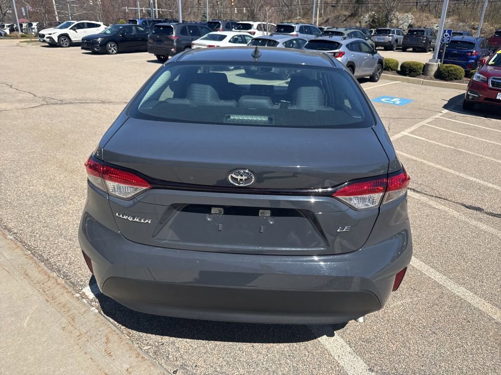 Used 2023 Toyota Corolla LE image 3