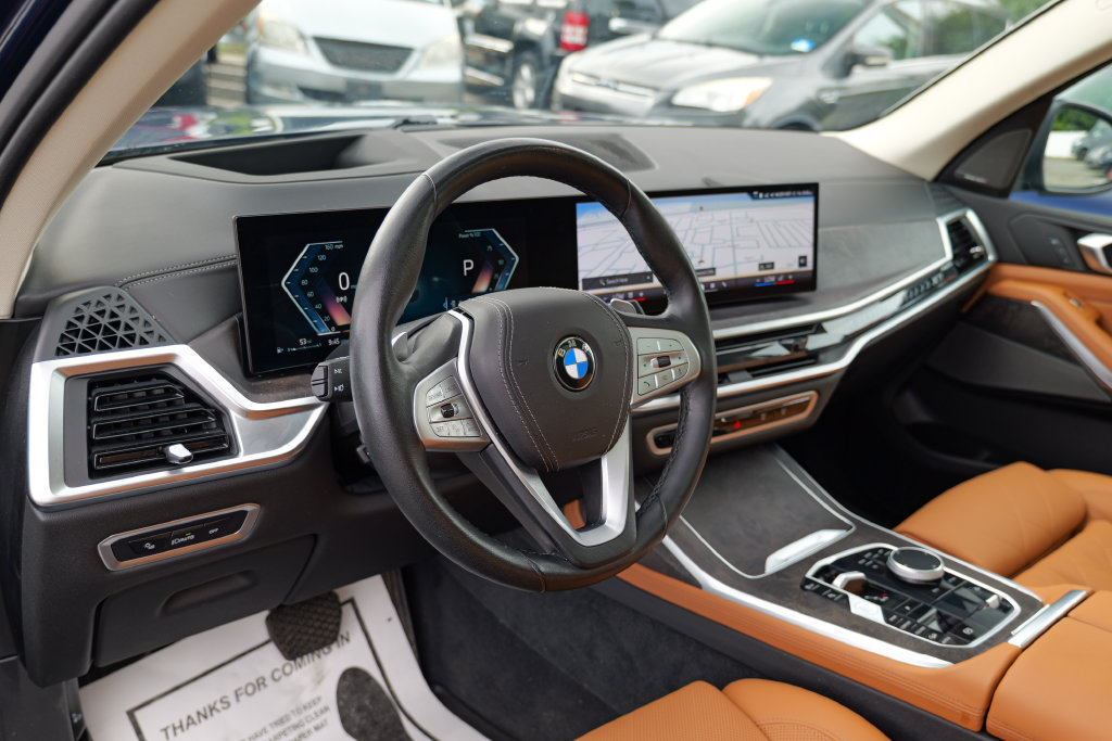 Used 2024 BMW X7 xDrive40i w/ Premium Package AWD/4WD image 20