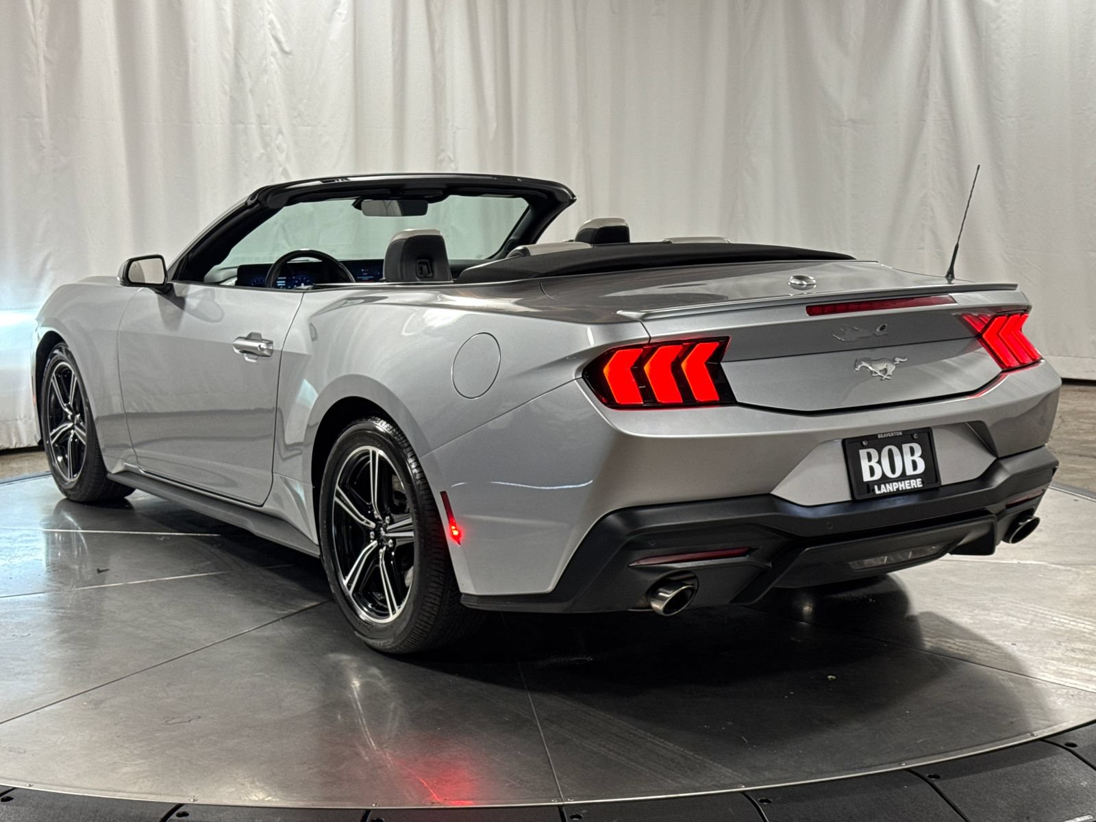 Used 2024 Ford Mustang Premium RWD image 9