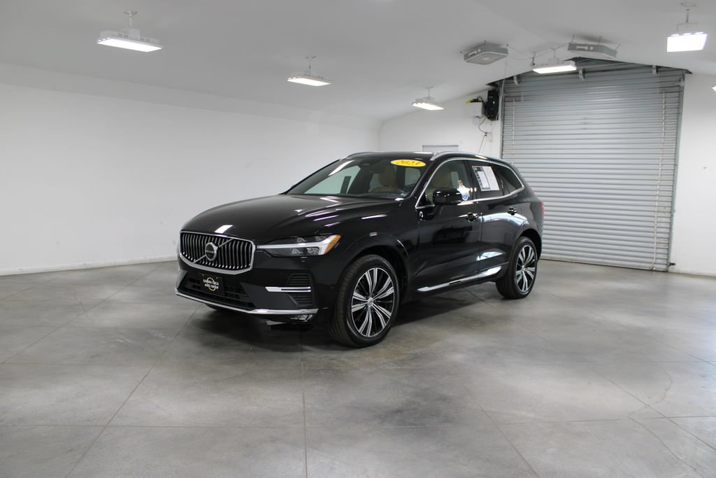 Used 2023 Volvo XC60 B6 Ultimate w/ Climate Package AWD/4WD image 4