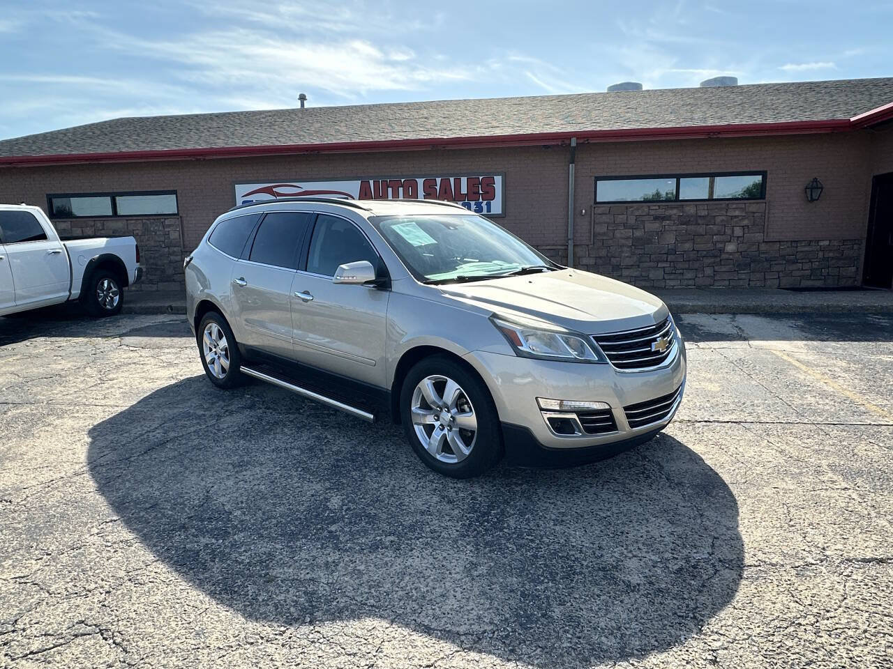 Used 2017 Chevrolet Traverse Premier AWD/4WD image 2