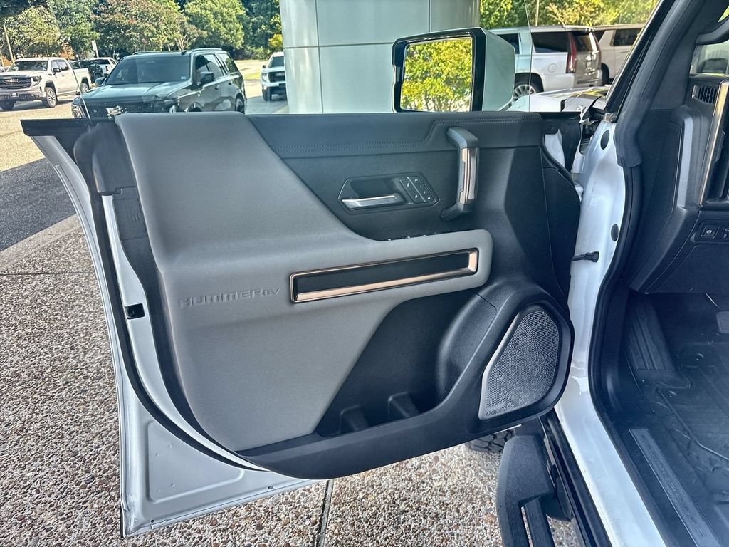 Certified 2025 GMC Hummer EV 2X AWD/4WD image 23