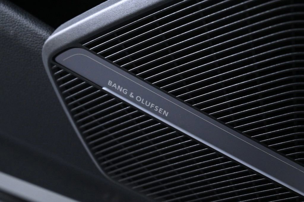 Certified 2025 Audi Q5 2.0T Premium Plus w/ Premium Plus Package AWD/4WD image 19