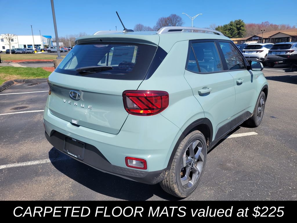 New 2025 Hyundai Venue SEL video 3