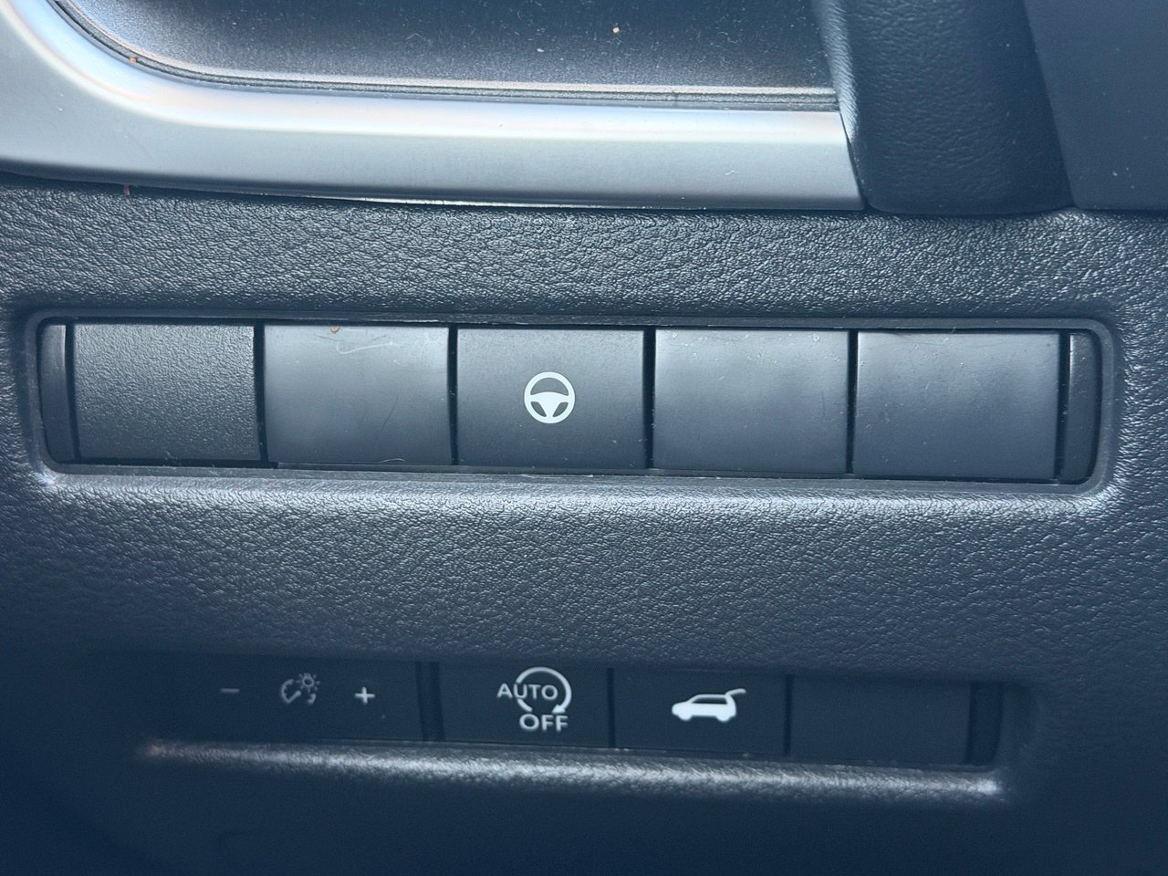 Certified 2024 Nissan Rogue SV FWD image 16