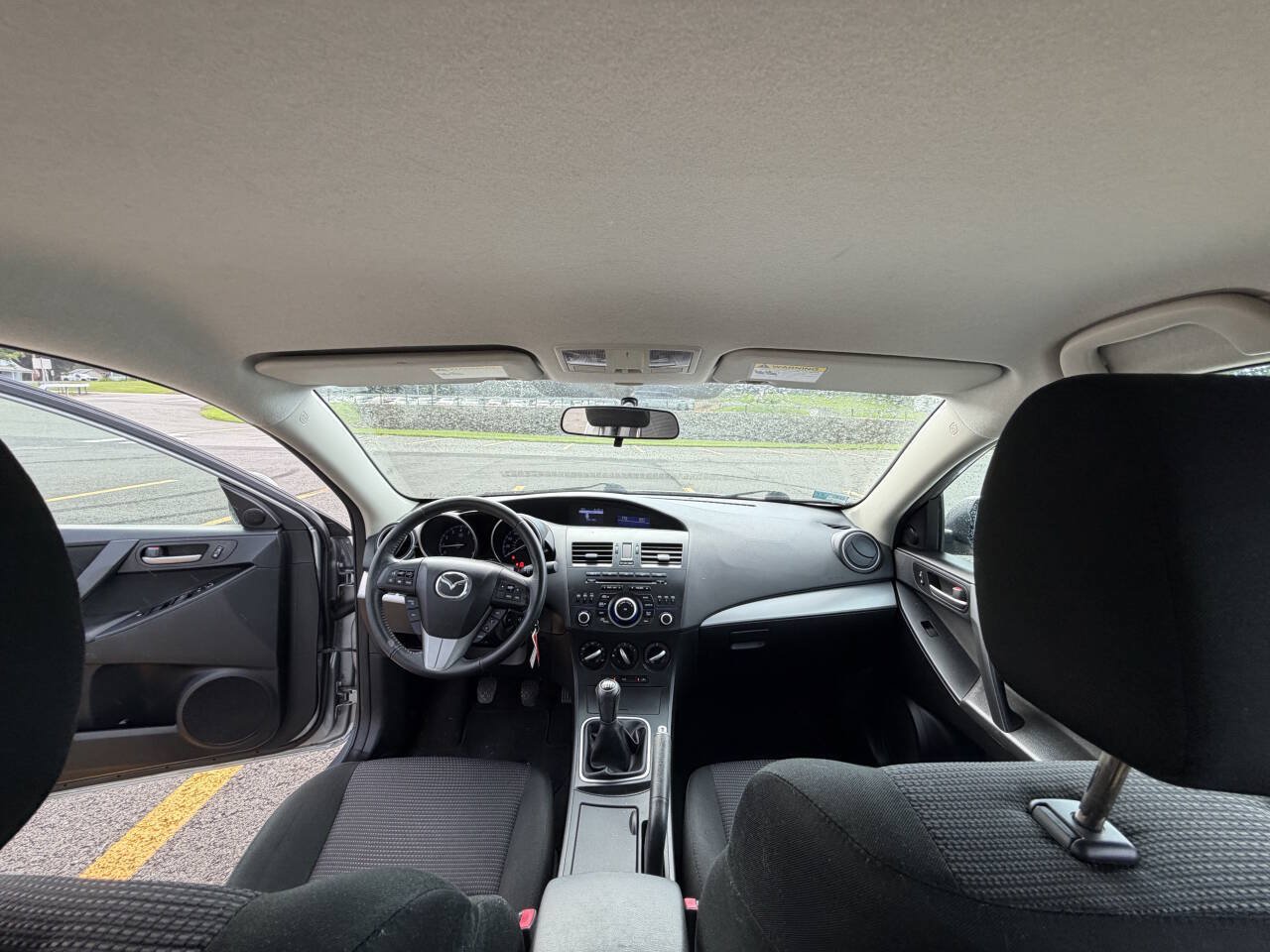 Used 2012 MAZDA MAZDA3 i Touring FWD image 16