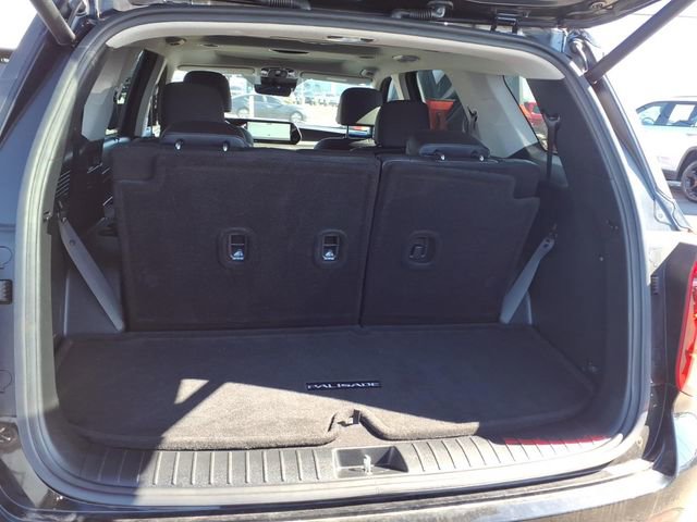 Used 2025 Hyundai Palisade Limited image 18