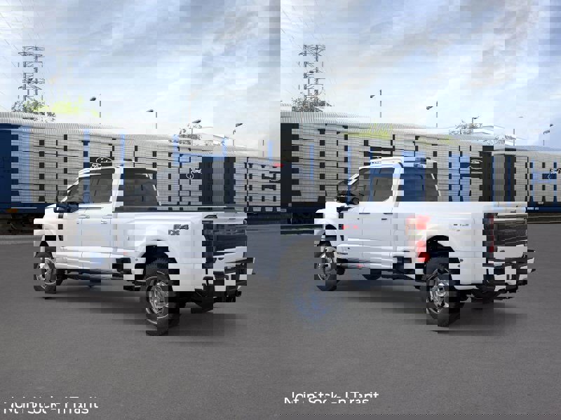 New 2026 Ford F450 4x4 Crew Cab Super Duty image 4