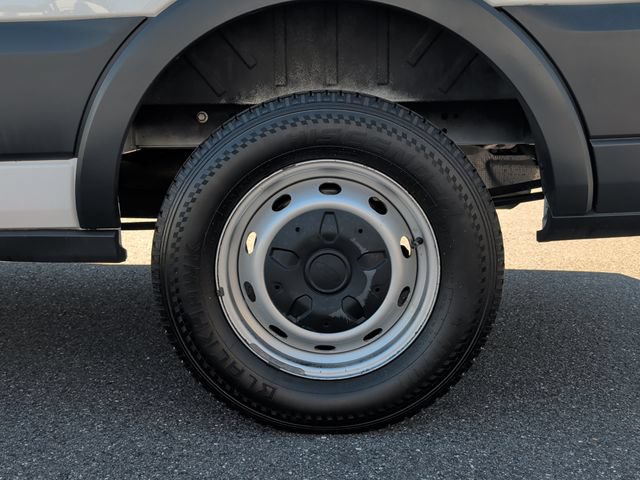 Used 2018 Ford Transit 250 148 Medium Roof RWD image 29