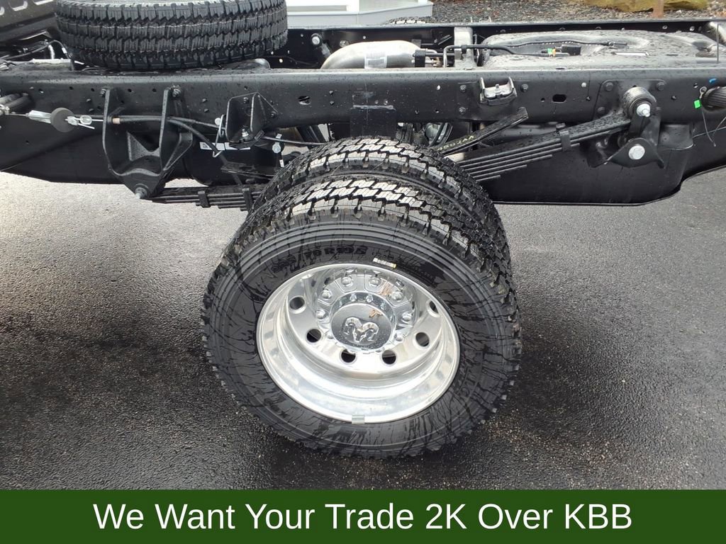 New 2026 RAM 5500 Tradesman w/ Laramie Trim Package image 7