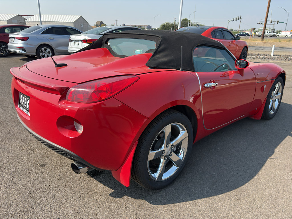 Used 2008 Pontiac Solstice Convertible w/ Premium Package RWD image 18
