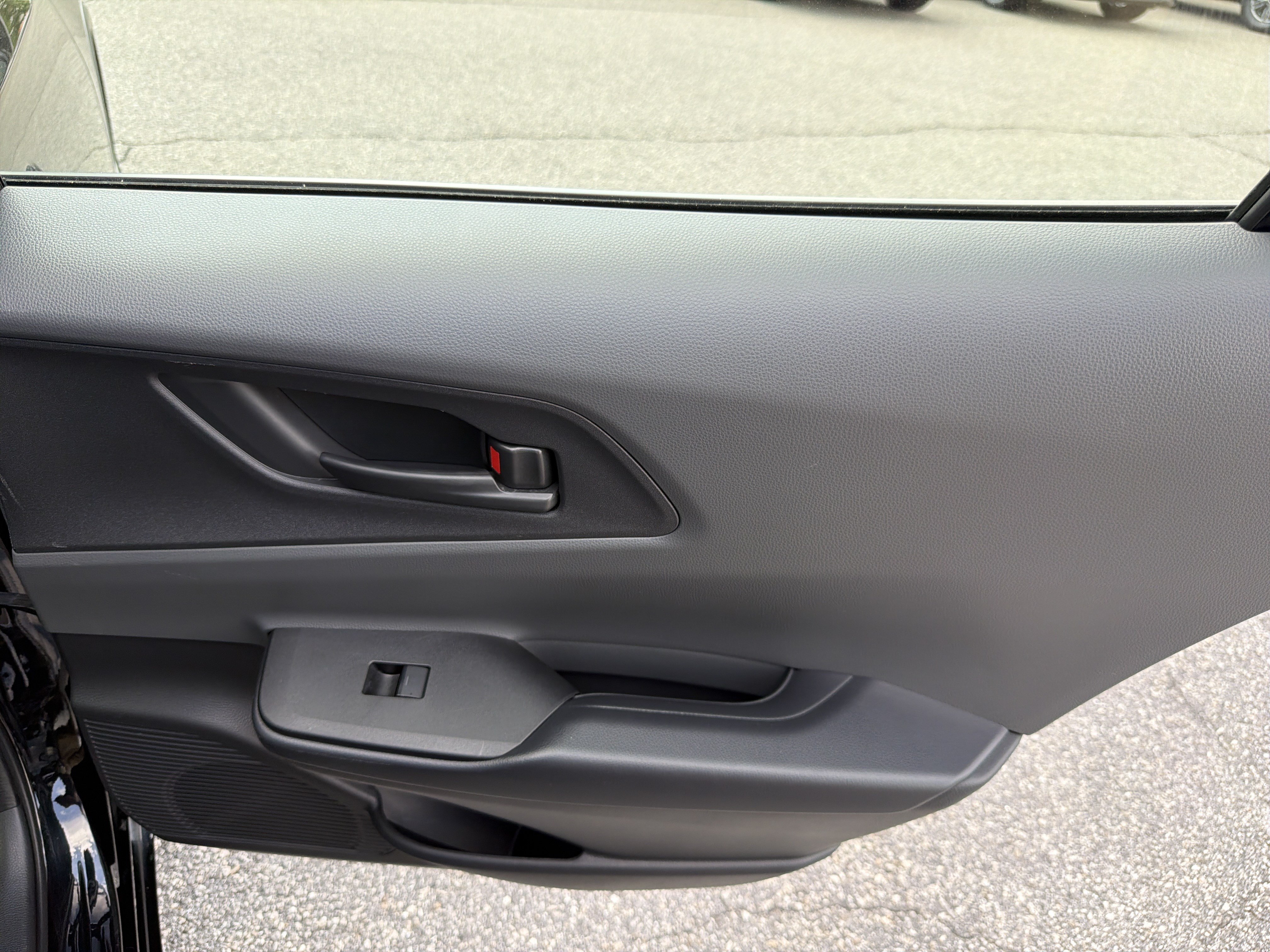 Certified 2025 Toyota Prius LE AWD/4WD image 27