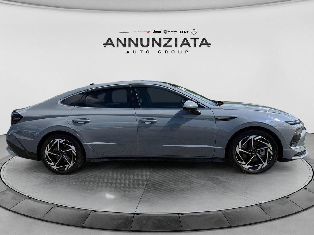 Used 2024 Hyundai Sonata SEL w/ Convenience Package FWD image 6