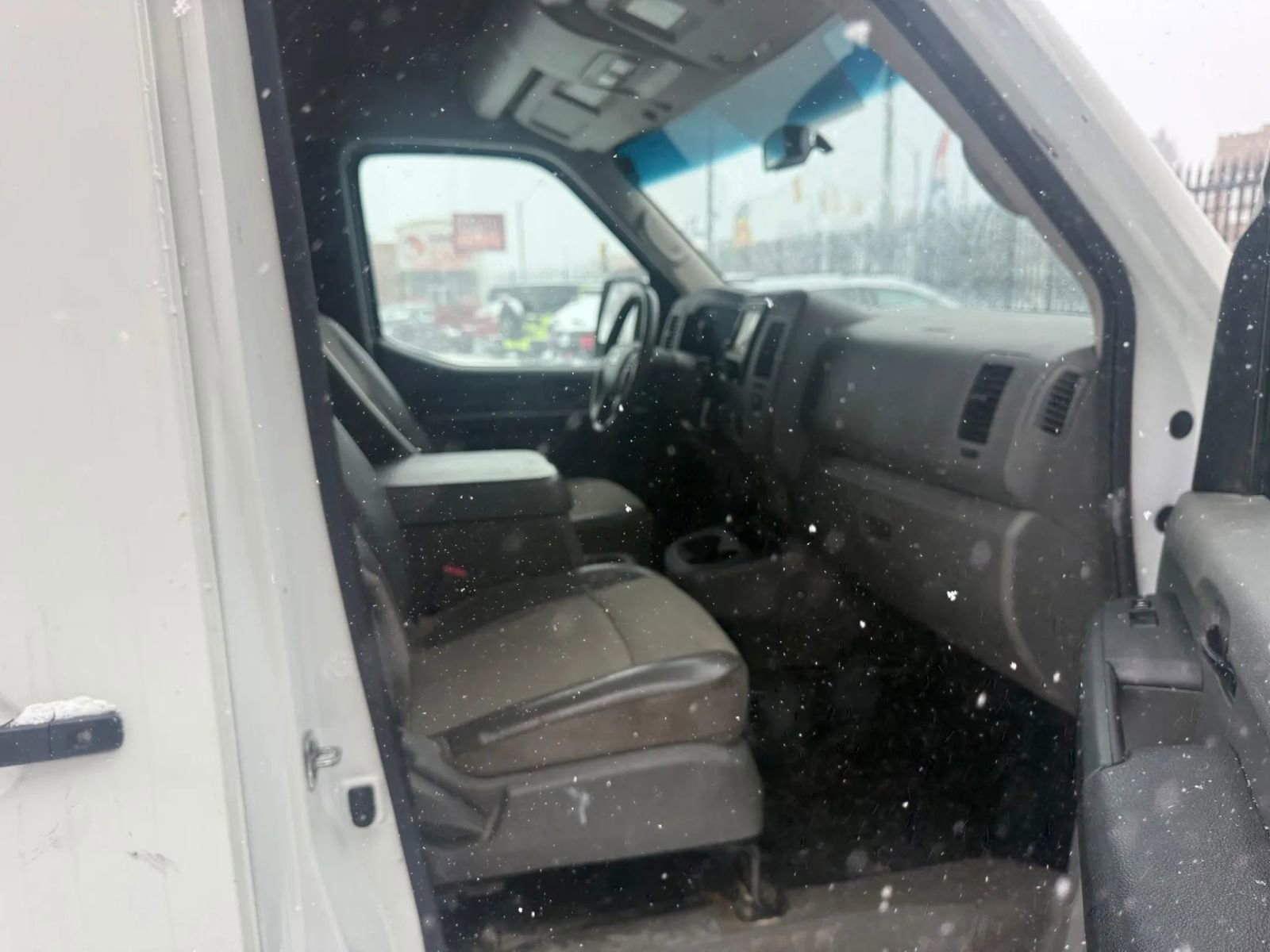 Used 2020 Nissan NV 2500 SV image 8