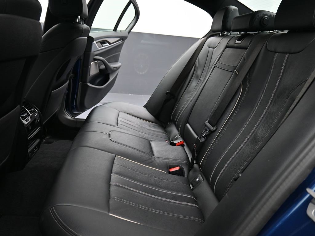 Used 2023 BMW 530e xDrive w/ Premium Package image 17