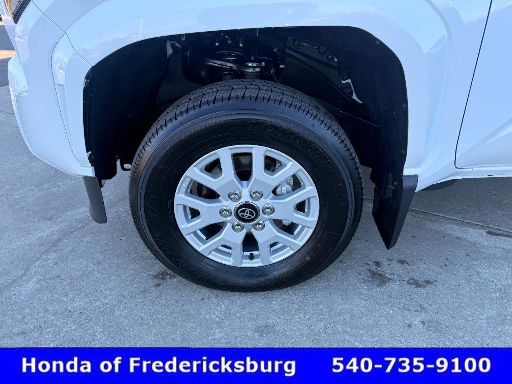 Used 2025 Toyota Tacoma SR5 image 26