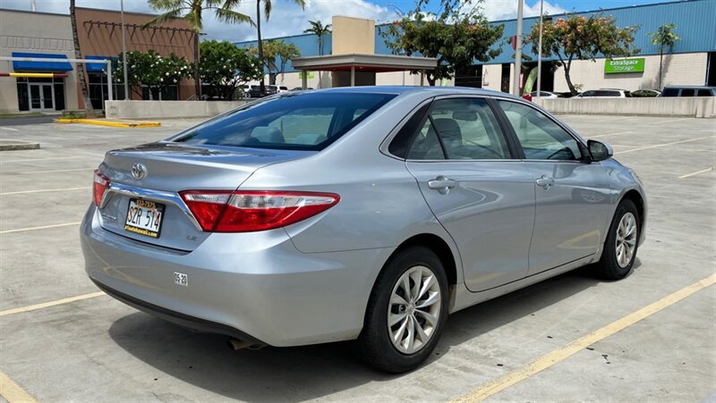 Used 2017 Toyota Camry LE FWD image 6