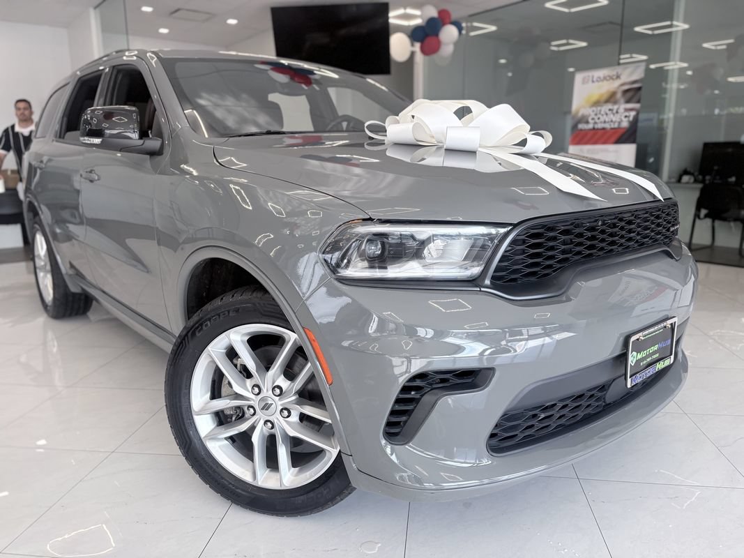Used 2024 Dodge Durango GT AWD/4WD image 3