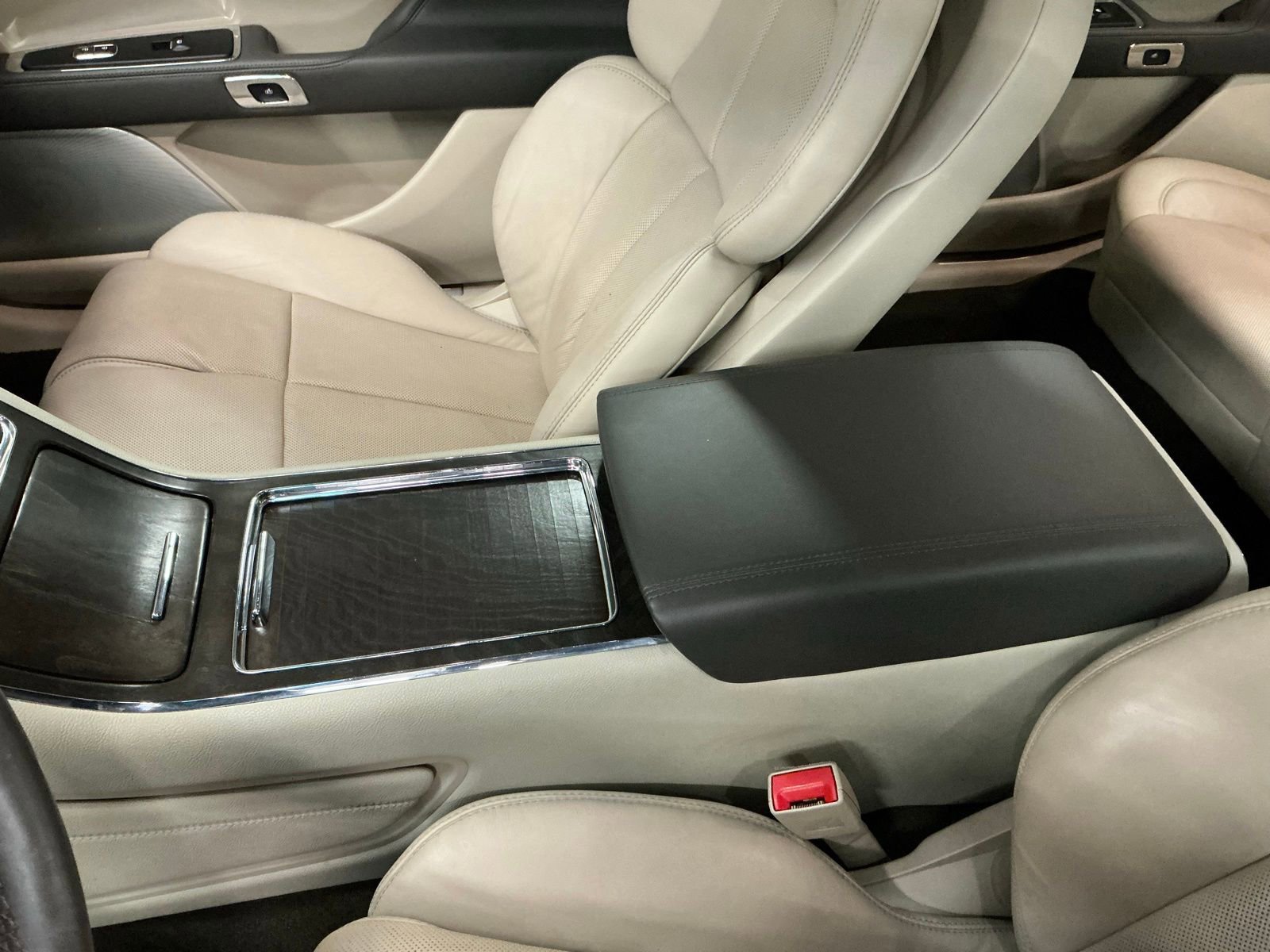 Used 2019 Lincoln Continental Reserve image 27