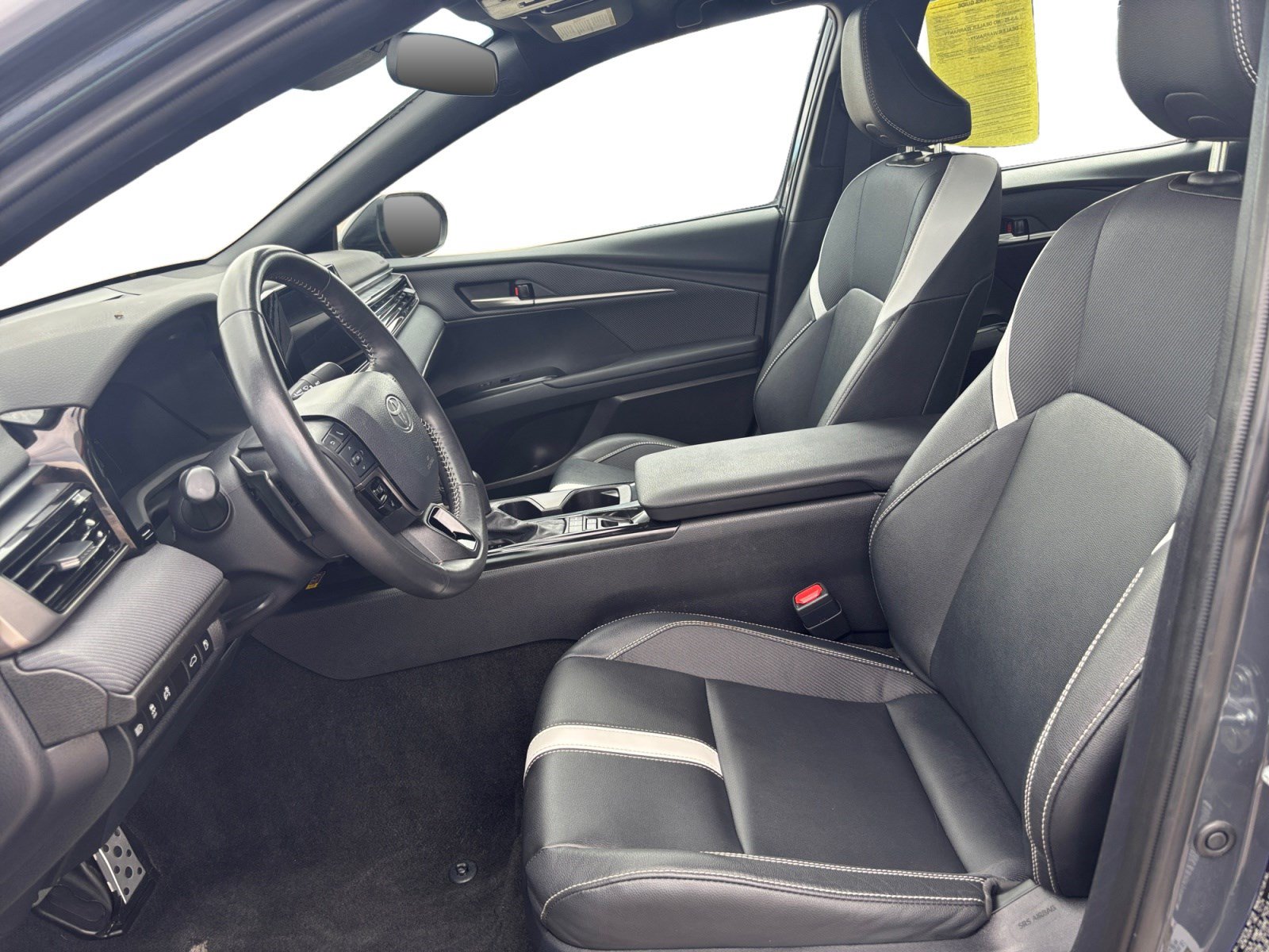 Used 2025 Toyota Camry SE FWD image 10