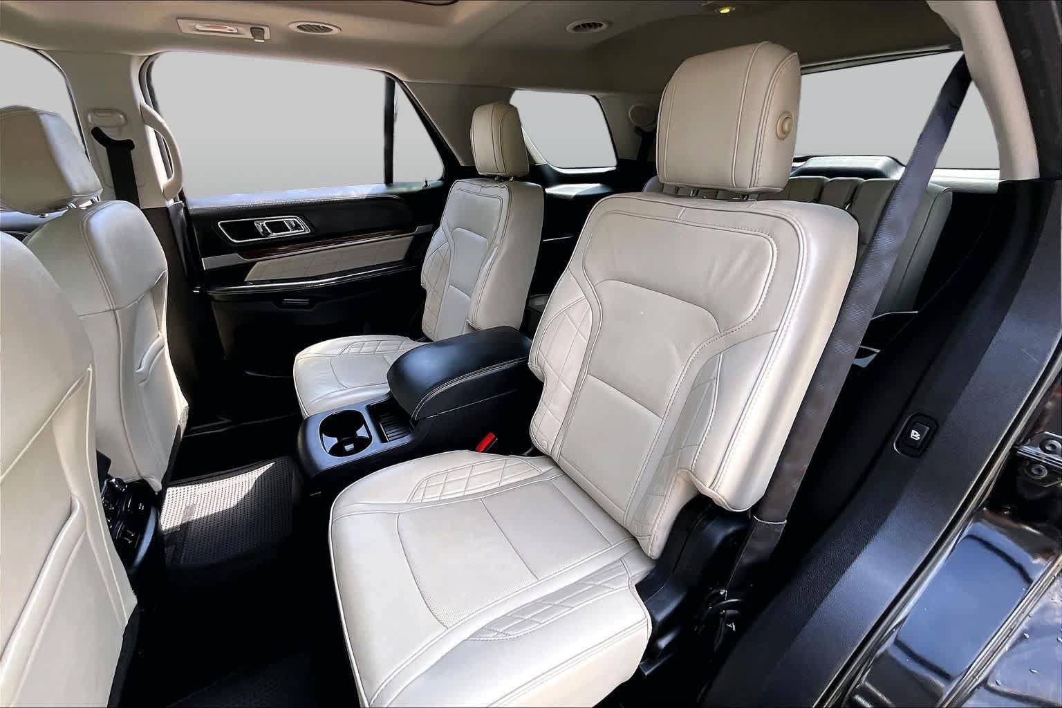 Used 2017 Ford Explorer Platinum AWD/4WD image 21