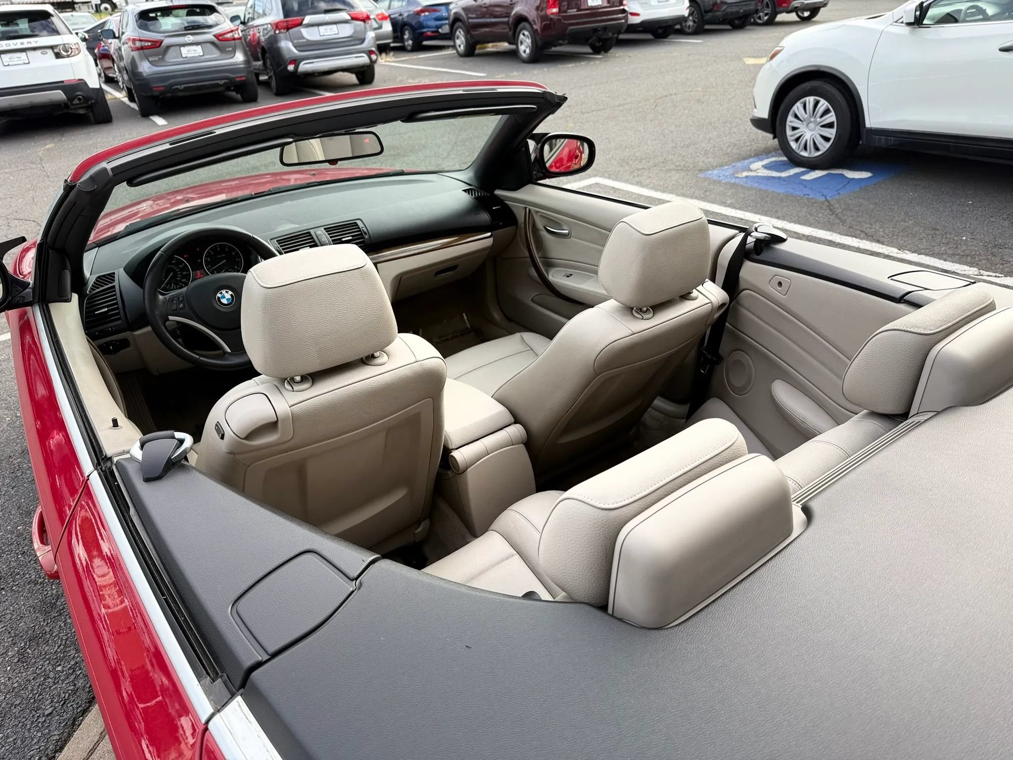 Used 2011 BMW 135i Convertible RWD image 45