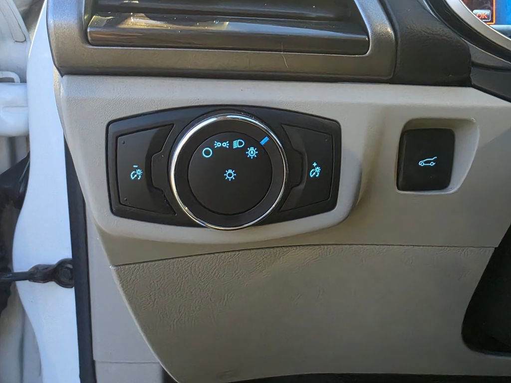 Used 2019 Ford Fusion SEL image 14