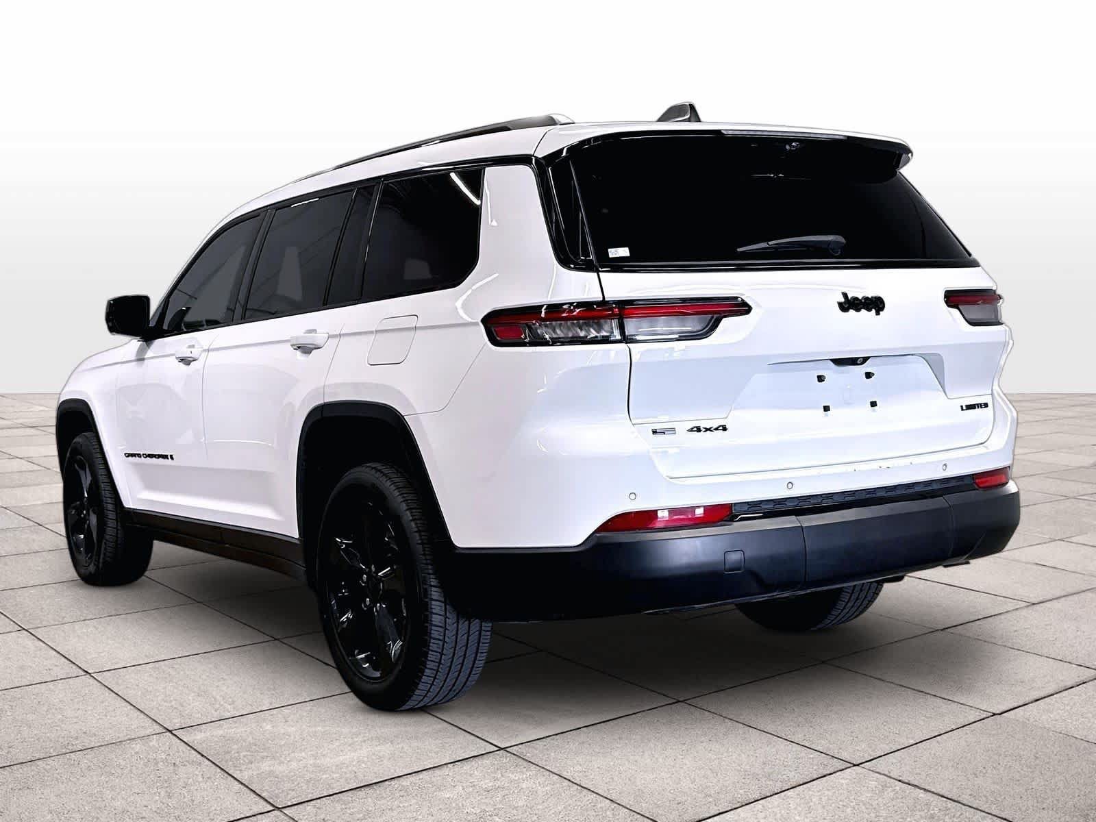 Used 2023 Jeep Grand Cherokee L Limited w/ Luxury Tech Group II AWD/4WD image 13