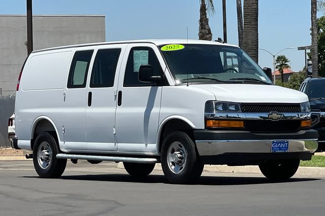 Used 2025 Chevrolet Express 2500 w/ Driver Convenience Package RWD image 2