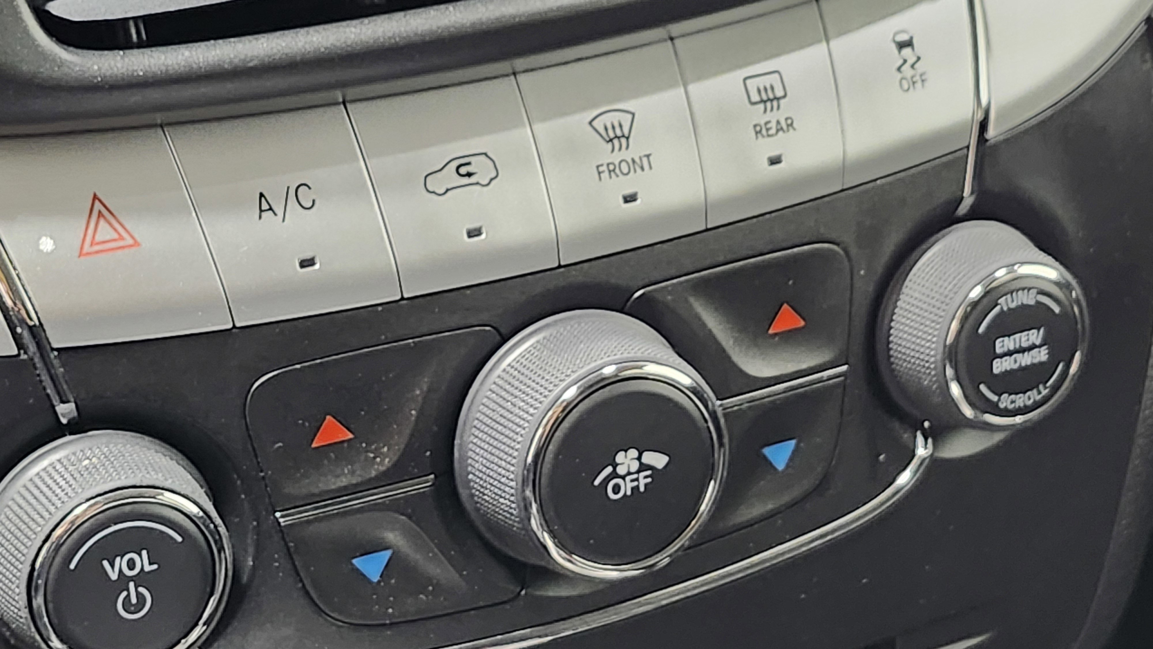 Used 2019 Dodge Journey SE w/ Connectivity Group image 24