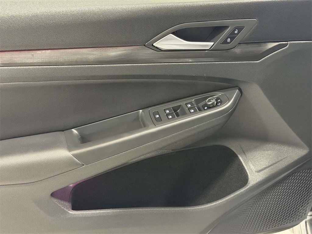 Used 2022 Volkswagen GTI SE image 13