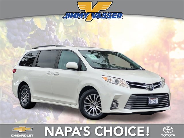Used 2018 Toyota Sienna XLE