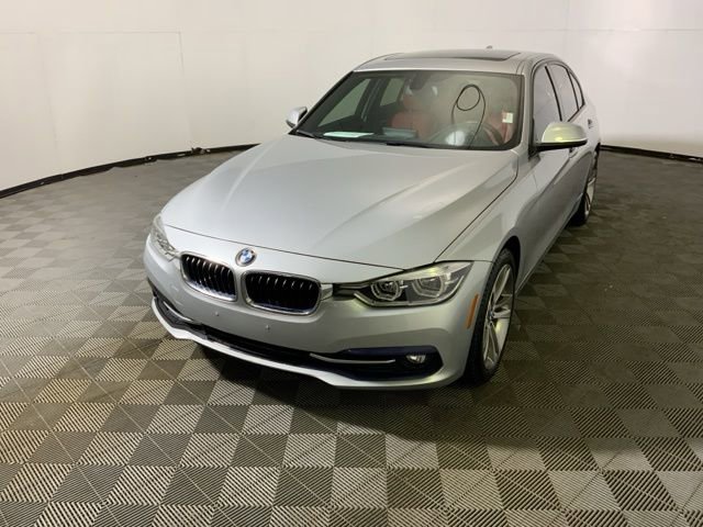 Used 2018 BMW 330i xDrive Sedan image 3