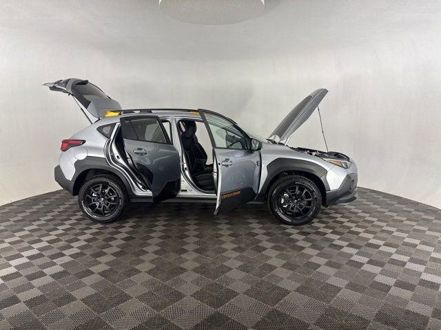 Used 2025 Subaru Crosstrek 2.5i Wilderness w/ Crosstrek Mirror Package AWD/4WD image 17