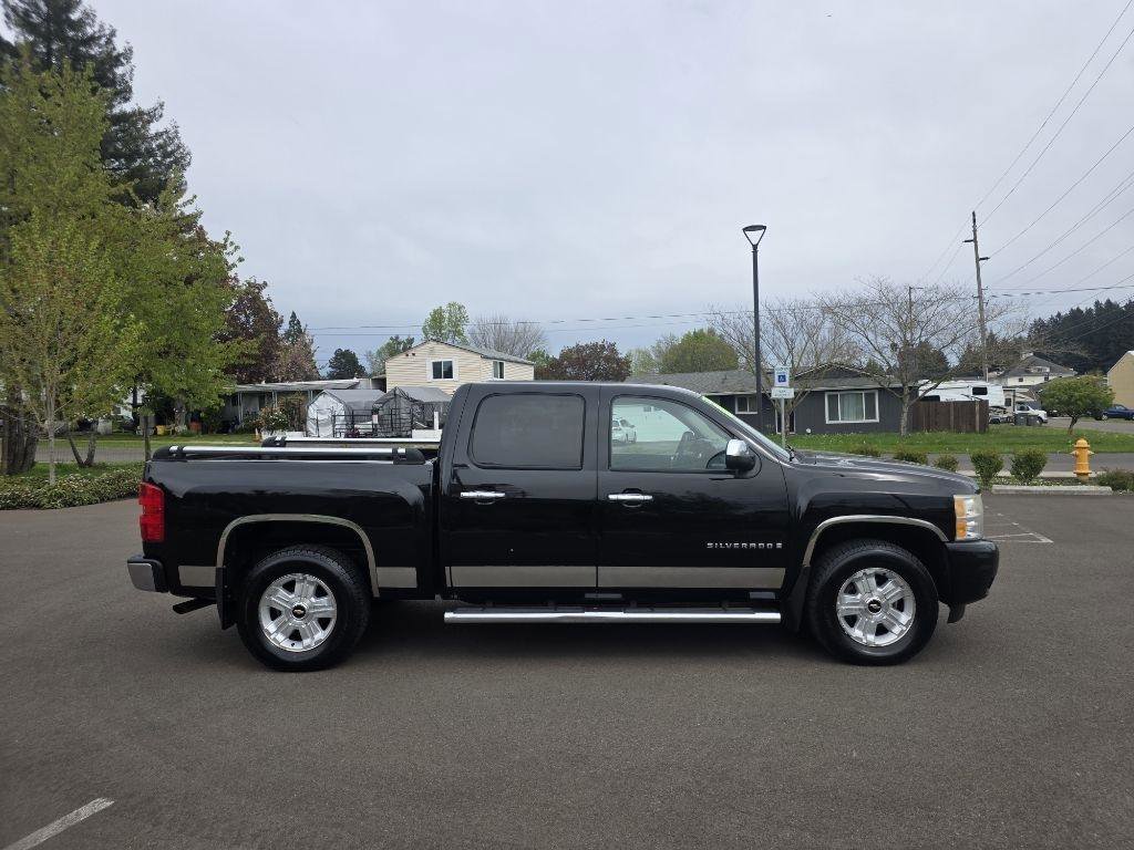 Used 2008 Chevrolet Silverado 1500 LT AWD/4WD image 4