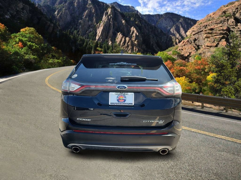 Used 2018 Ford Edge Titanium w/ Equipment Group 301A AWD/4WD image 4