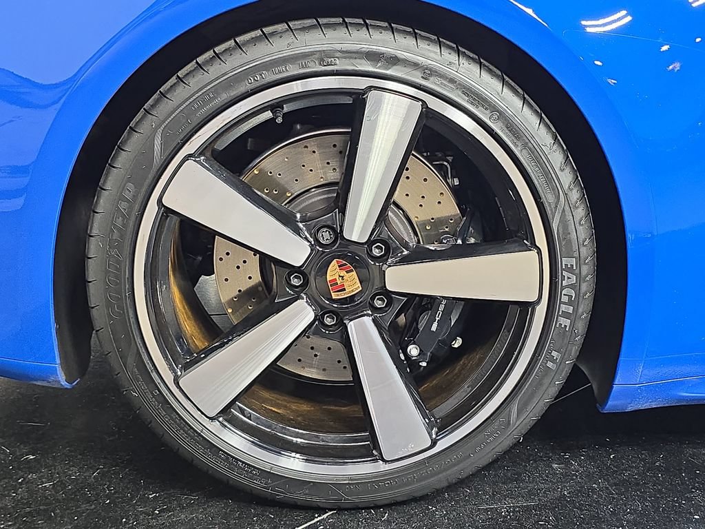 Certified 2025 Porsche 911 Carrera S RWD image 29