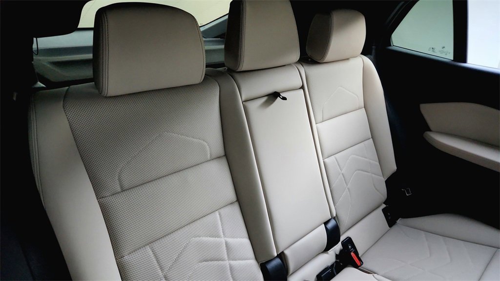 Used 2025 BMW X2 xDrive28i w/ Convenience Package image 45