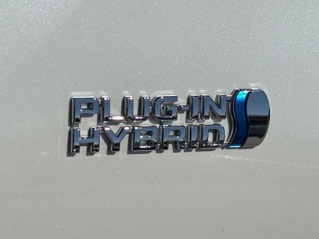 Used 2018 Toyota Prius Prime Premium w/ Preferred Accessory Package FWD image 5