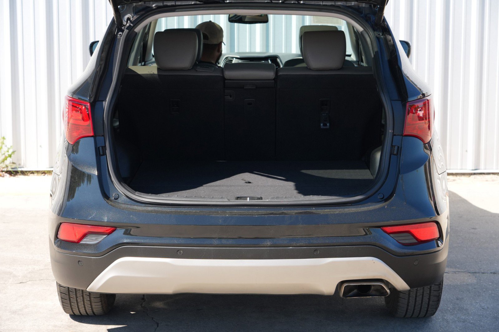 Used 2018 Hyundai Santa Fe Sport w/ 2.4L Tech Package 04 image 9