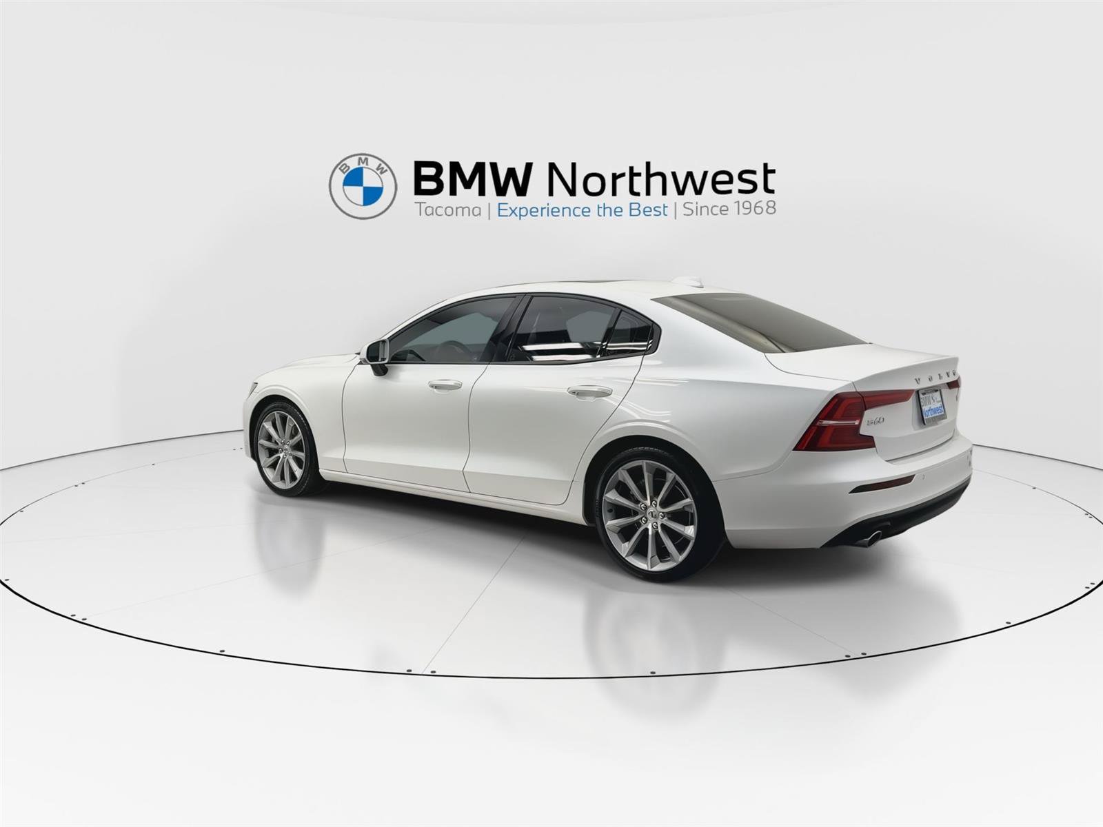 Used 2020 Volvo S60 T5 Momentum FWD image 12