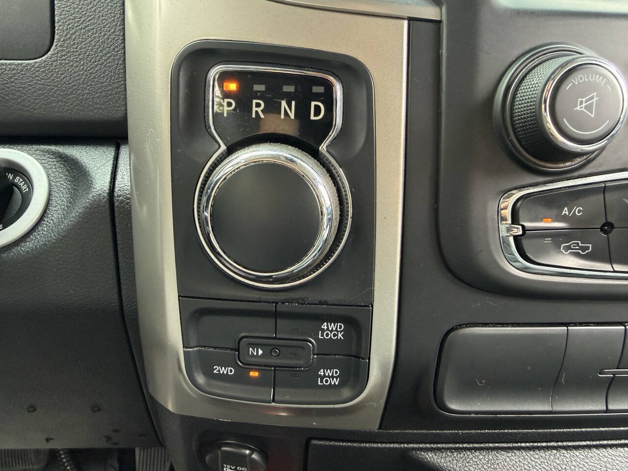 Used 2016 RAM 1500 Classic SLT AWD/4WD image 21