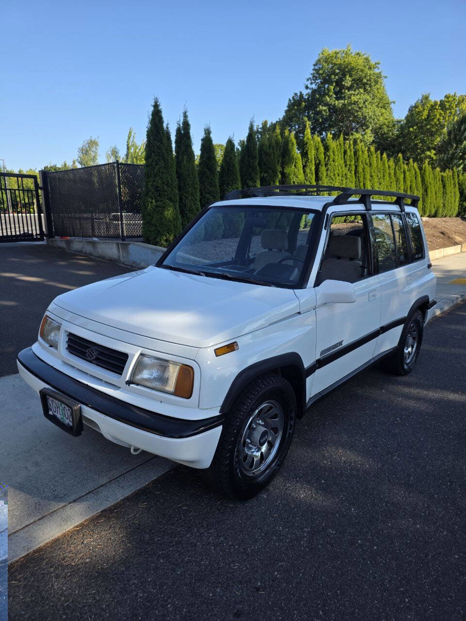 Used 1992 Suzuki Sidekick JLX image 1