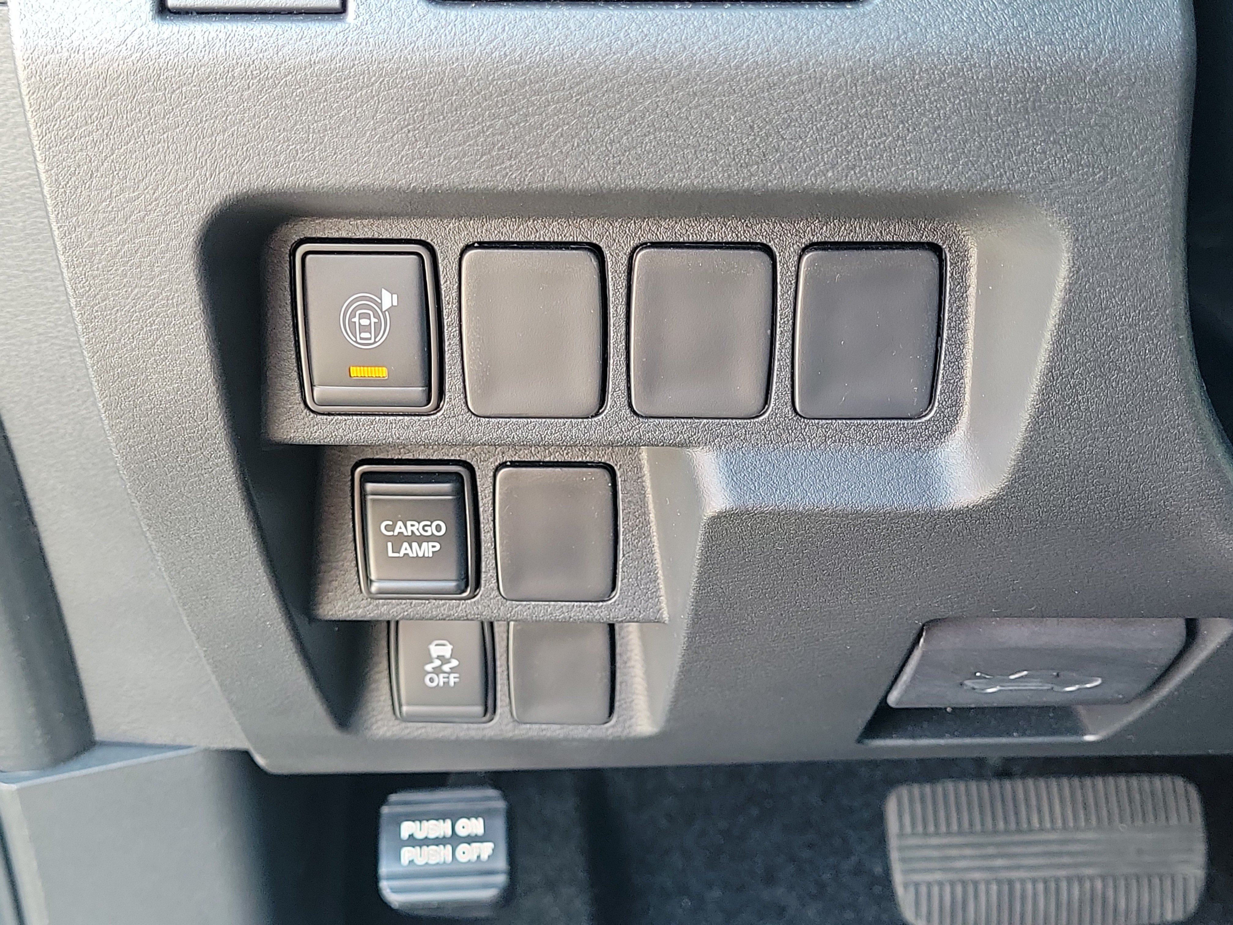 Certified 2025 Nissan Frontier SV RWD image 22