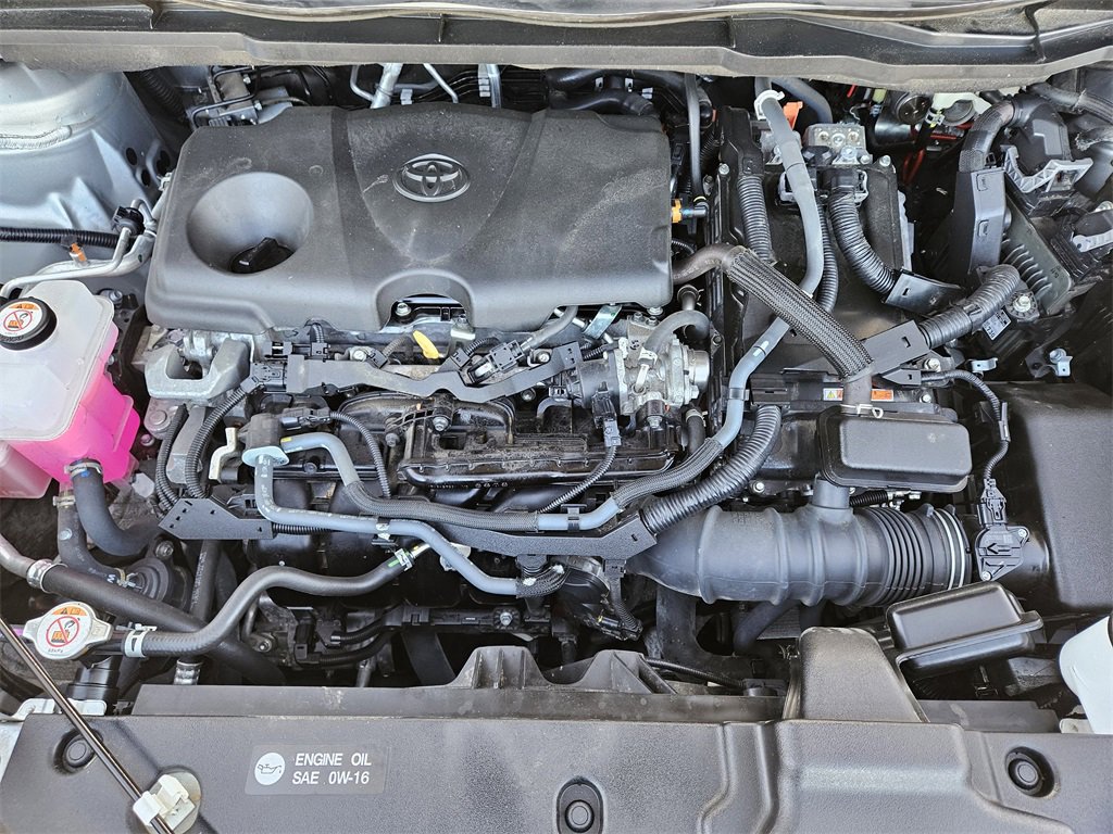 Used 2024 Toyota Sienna LE image 31