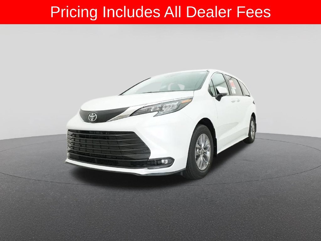New 2026 Toyota Sienna XLE FWD image 32