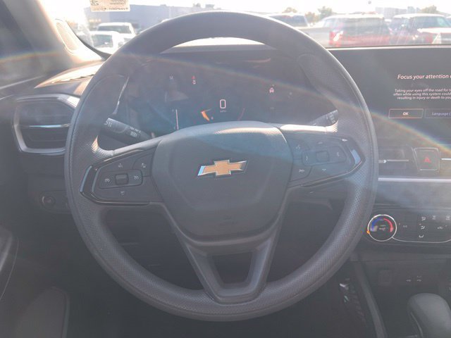 Used 2025 Chevrolet TrailBlazer LT w/ Driver Confidence Package AWD/4WD image 12